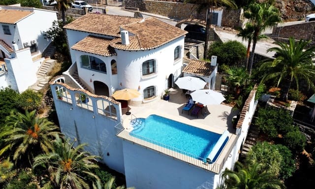 3 soverom Villa til salgs i Devessa - Monte Pego, Dénia med svømmebasseng garasje - € 450 000 (Ref: 9999519)