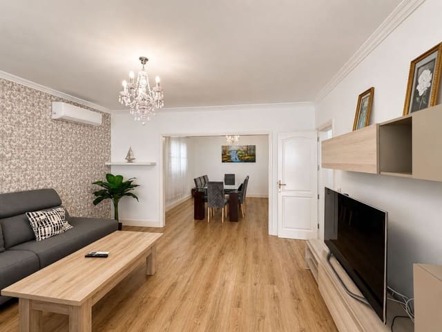 Villa/Maison de 3 chambres à louer à Puerto del Carmen, Tías avec garage - 2 500 € (Ref: 10031476)