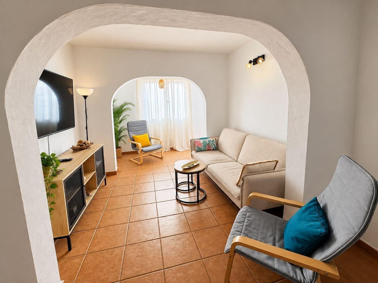 2 bedroom Townhouse for rent in El Golfo with garage - € 950 (Ref: 10099543)