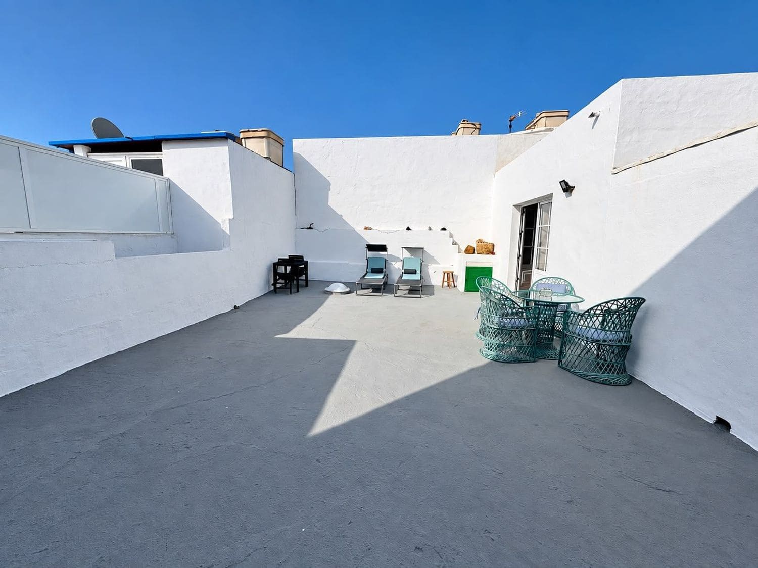 2 bedroom Townhouse for rent in El Golfo with garage - € 950 (Ref: 10099543)