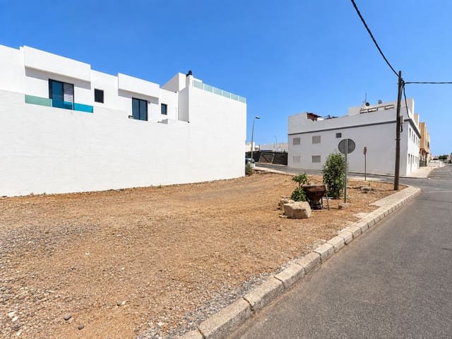 Rakentamaton maa myytävänä paikassa Arrecife - 172 000 € (Ref: 10135562)
