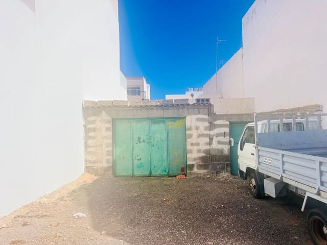 Rakentamaton maa myytävänä paikassa Arrecife - 69 500 € (Ref: 8591620)