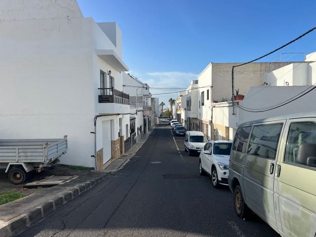 Grunde uden byggetilladelser til salg i Arrecife - € 69.500 (Ref: 8591620)