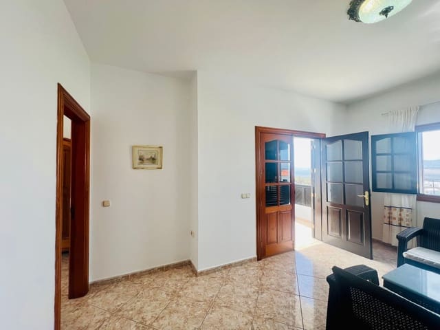 3 bedroom Villa for rent in Teguise - € 1,750 (Ref: 8681989)