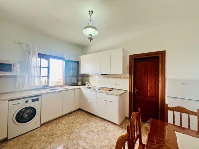 3 bedroom Villa for rent in Teguise - € 1,750 (Ref: 8681989)