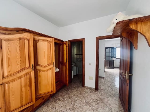 3 bedroom Villa for rent in Teguise - € 1,750 (Ref: 8681989)