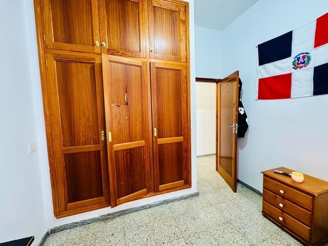 3 soveværelse Lejlighed til salg i Arrecife - € 182.000 (Ref: 8781096)