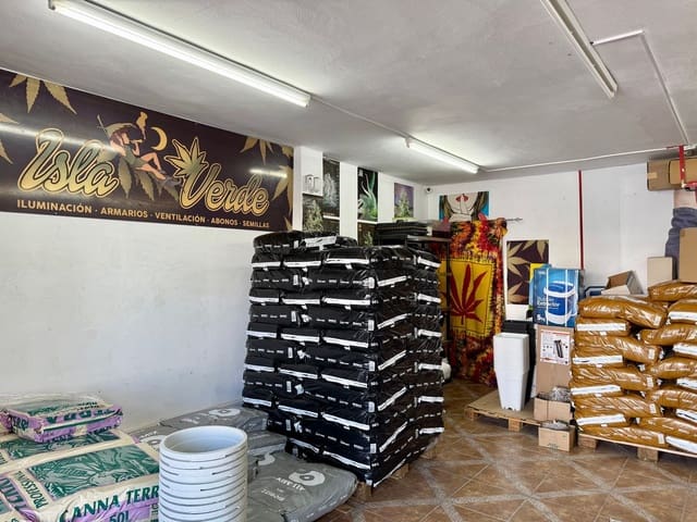 Commercial for sale in Playa Honda, San Bartolomé - € 179,000 (Ref: 8824754)