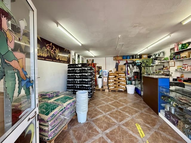 Commercial for sale in Playa Honda, San Bartolomé - € 179,000 (Ref: 8824754)