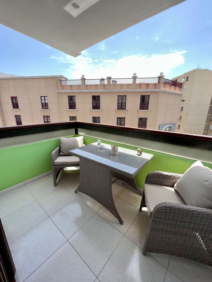 2 bedroom Apartment for rent in Arrecife with garage - € 1,250 (Ref: 8903266)