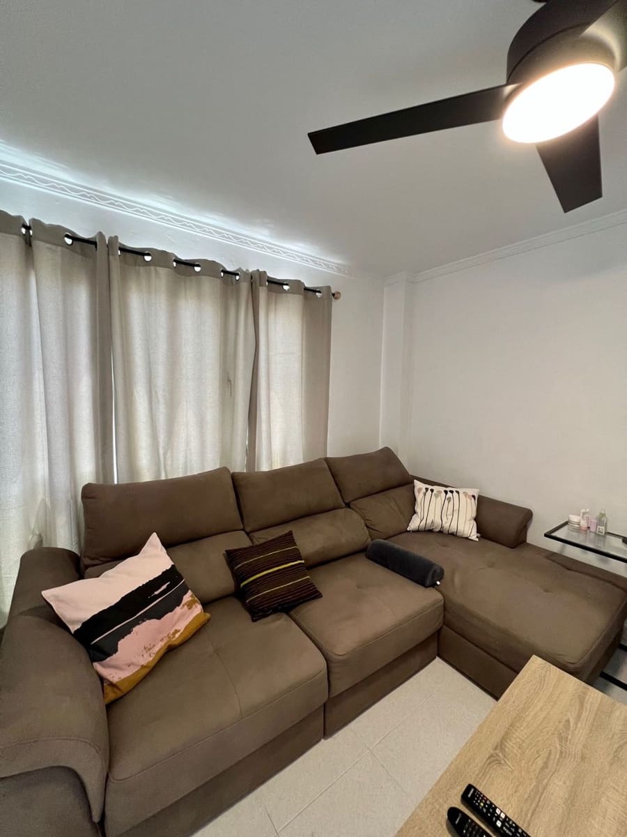 2 bedroom Apartment for rent in Arrecife with garage - € 1,250 (Ref: 8903266)