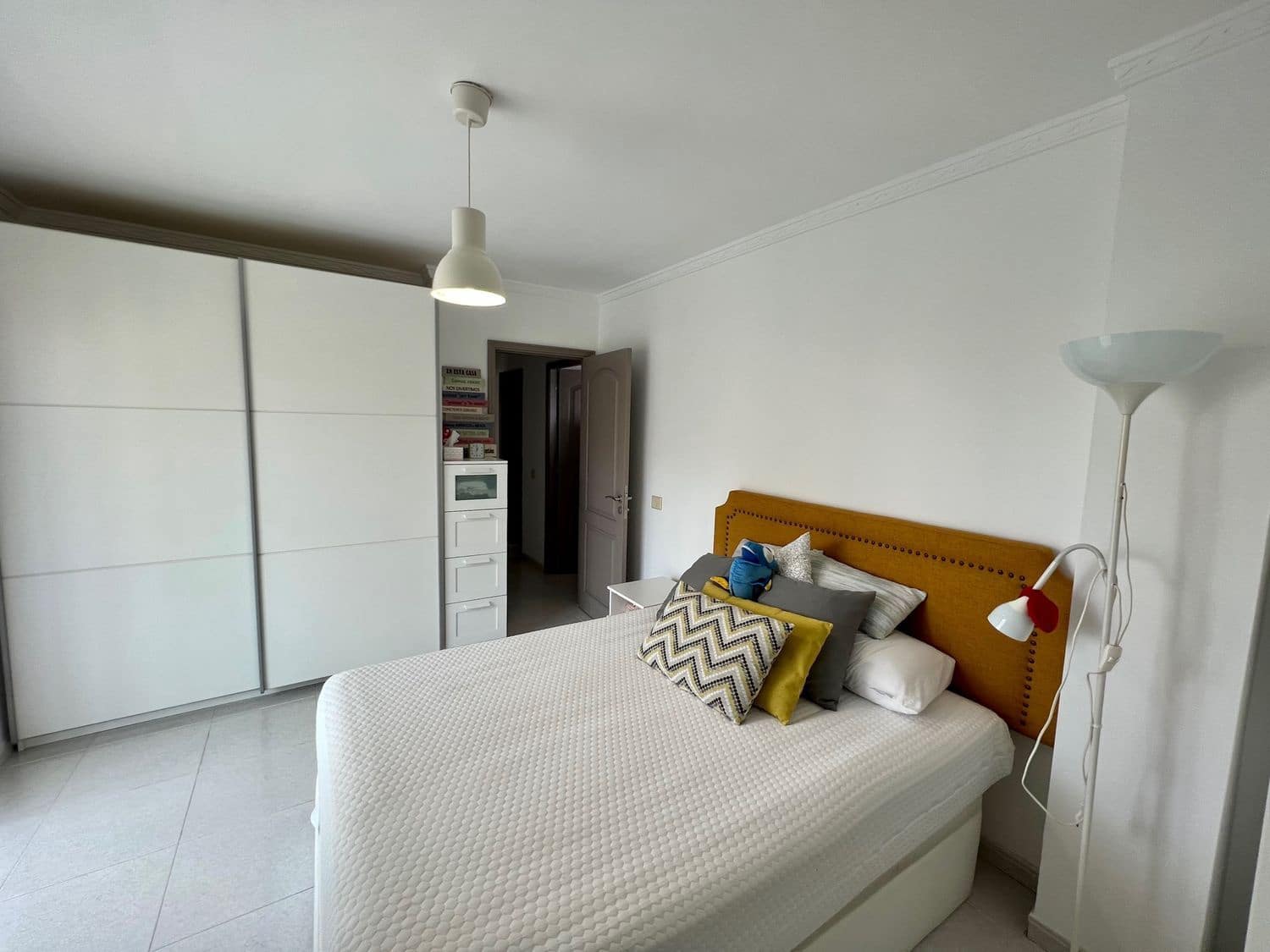 2 bedroom Apartment for rent in Arrecife with garage - € 1,250 (Ref: 8903266)