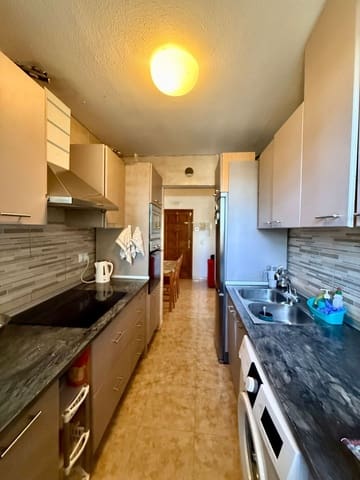 4 chambre Appartement à vendre à Arrecife - 180 000 € (Ref: 8917721)