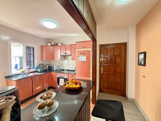 3 soveværelse Lejlighed til salg i Arrecife med garage - € 240.000 (Ref: 8941026)