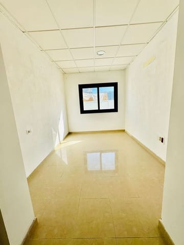 Kontor til leje i Arrecife - € 300 (Ref: 9166772)