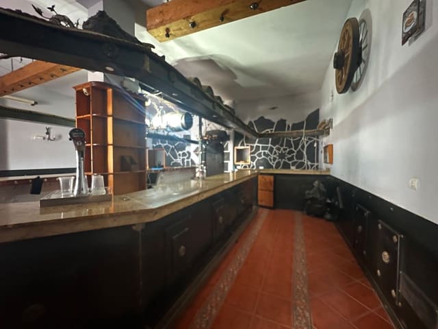 Kaupallinen vuokrattavana paikassa Arrecife - 1 770 € (Ref: 9183305)