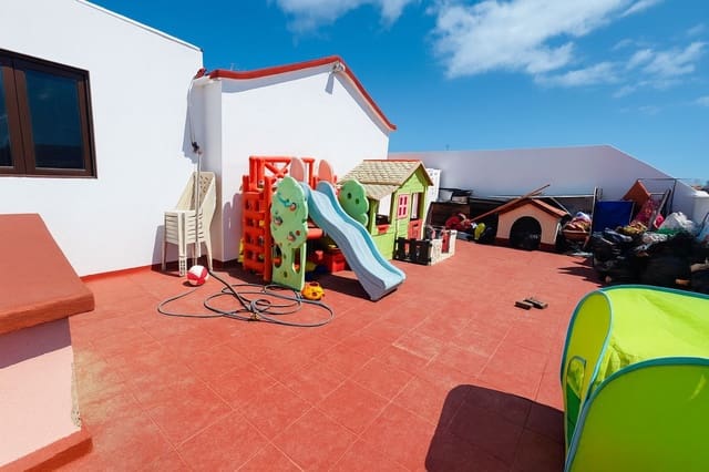 4 chambre Appartement à vendre à Arrecife avec garage - 330 000 € (Ref: 9208107)