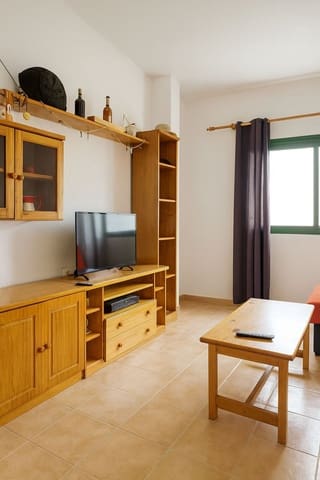 1 quarto Apartamento para venda em San Bartolomé com garagem - 150 000 € (Ref: 9212545)