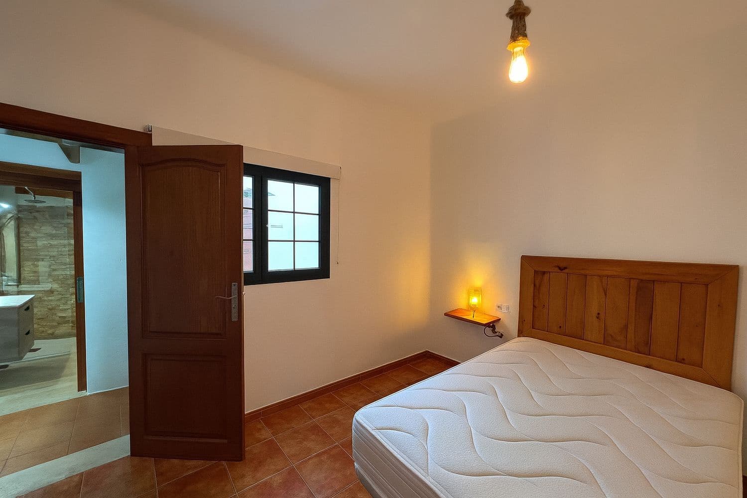 2 bedroom Townhouse for rent in San Bartolome with garage - € 1,800 (Ref: 9322471)