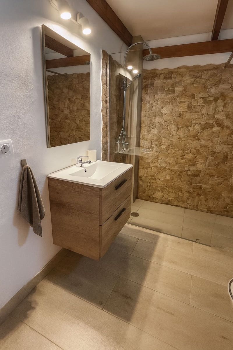 2 bedroom Townhouse for rent in San Bartolome with garage - € 1,800 (Ref: 9322471)