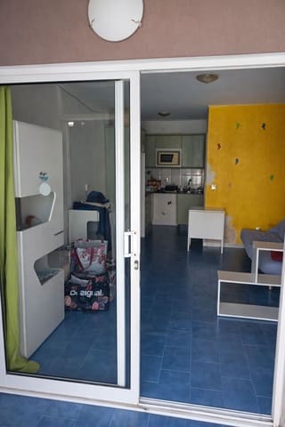 Appartement te koop in Puerto del Carmen, Tías met zwembad garage - € 150.000 (Ref: 9465284)