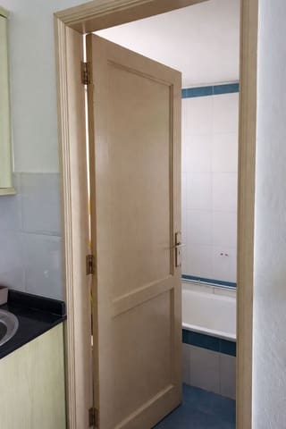 Appartement te koop in Puerto del Carmen, Tías met zwembad garage - € 150.000 (Ref: 9465284)