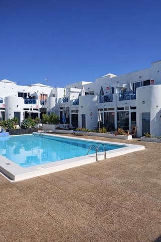 Appartement te koop in Puerto del Carmen, Tías met zwembad garage - € 150.000 (Ref: 9465284)