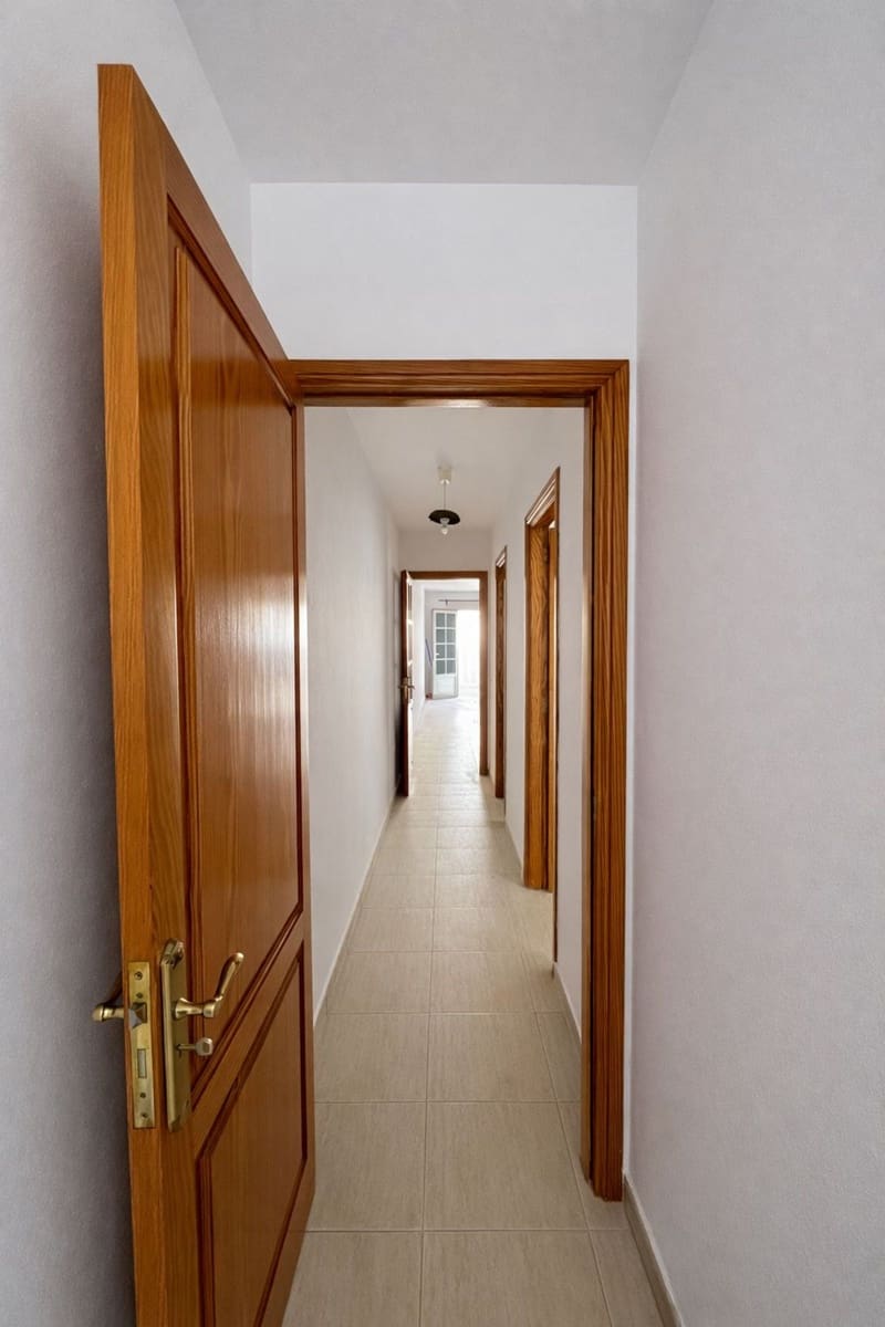 2 sovrum Lägenhet till salu i Arrecife med garage - 160 000 € (Ref: 9467992)