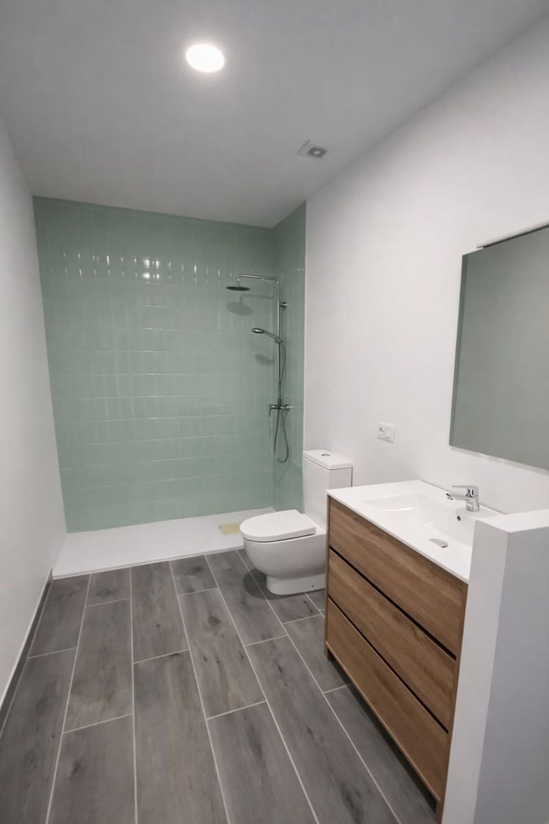 2 bedroom Apartment for sale in Puerto del Carmen with garage - € 280,000 (Ref: 9485042)