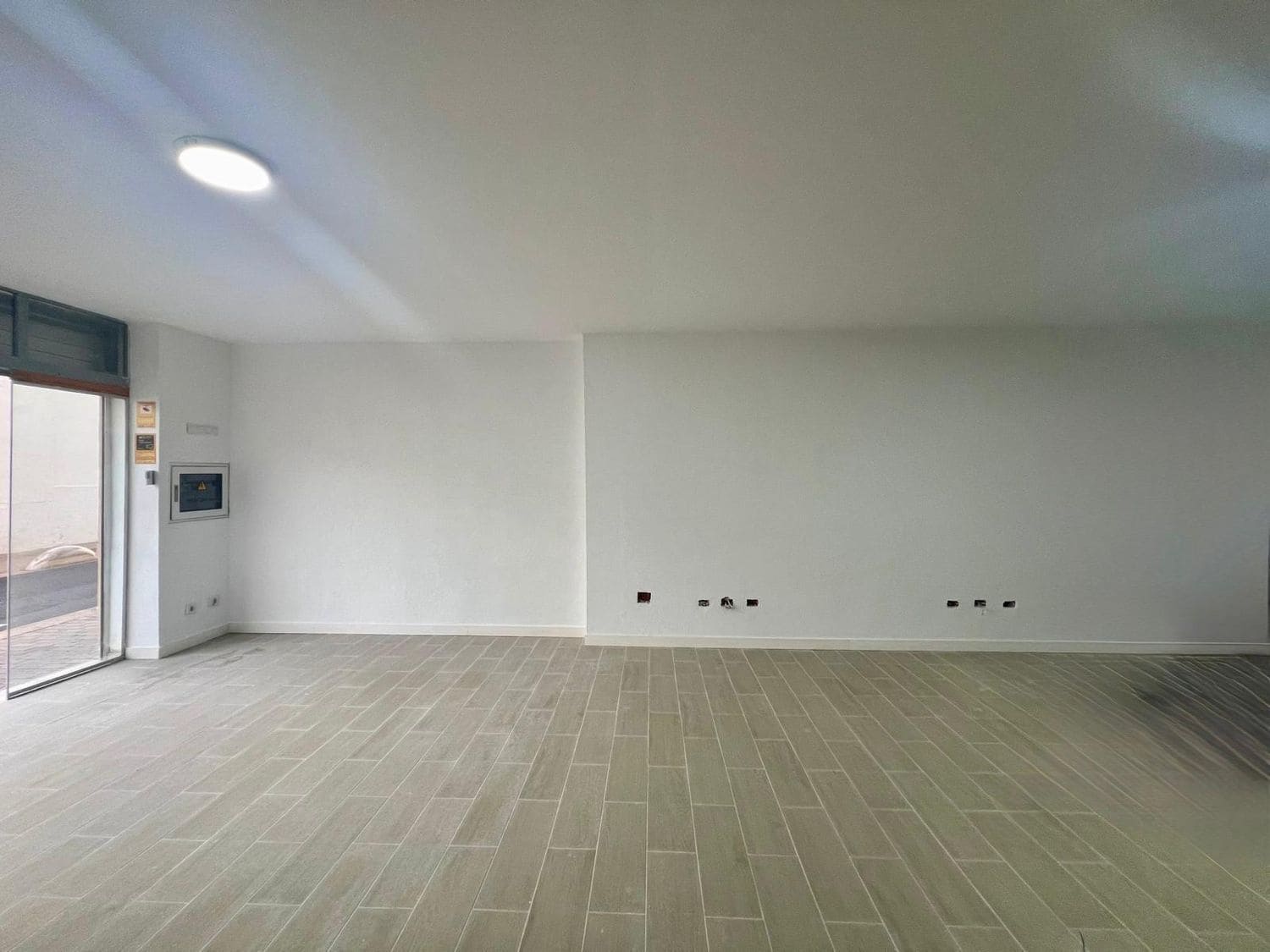 Comercial para arrendar em Arrecife - 800 € (Ref: 9494453)