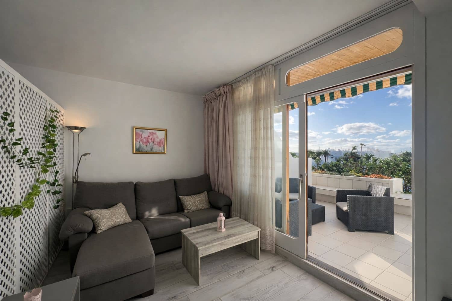 Lejlighed til salg i Costa Teguise med swimmingpool garage - € 238.000 (Ref: 9540836)