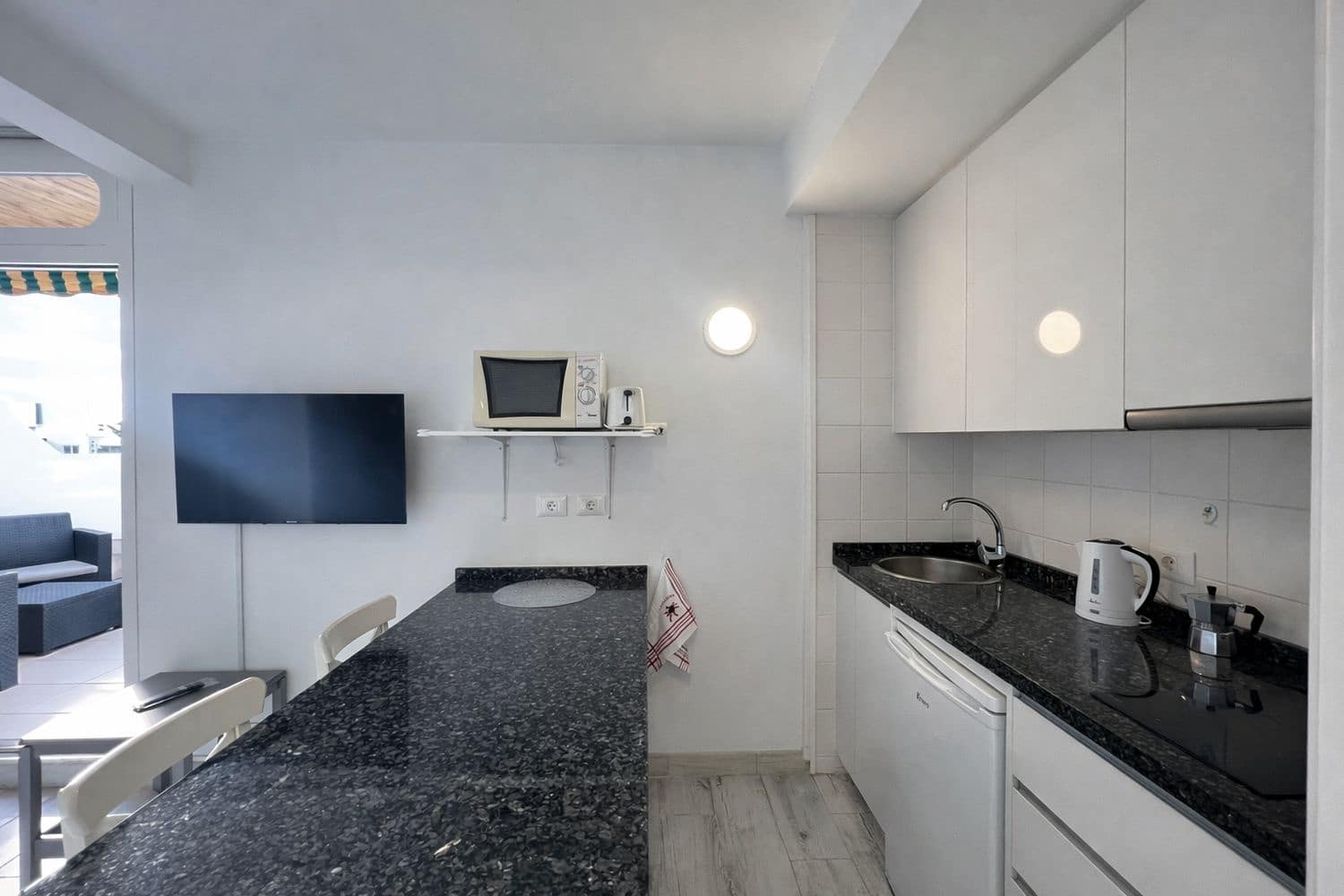 Lejlighed til salg i Costa Teguise med swimmingpool garage - € 238.000 (Ref: 9540836)