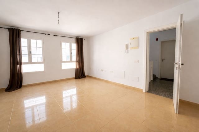 3 Zimmer Apartment zu verkaufen in Arrecife mit Garage - 190.000 € (Ref: 9594545)
