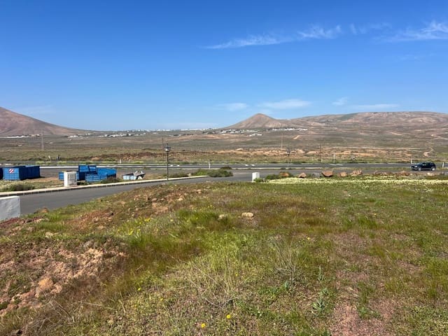 Grunde uden byggetilladelser til salg i Tahiche, Teguise - € 86.000 (Ref: 9620784)