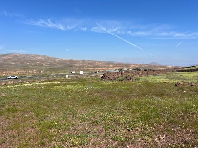 Grunde uden byggetilladelser til salg i Tahiche, Teguise - € 86.000 (Ref: 9620784)