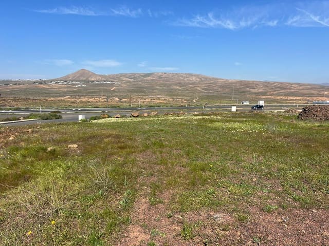 Grunde uden byggetilladelser til salg i Tahiche, Teguise - € 86.000 (Ref: 9620784)