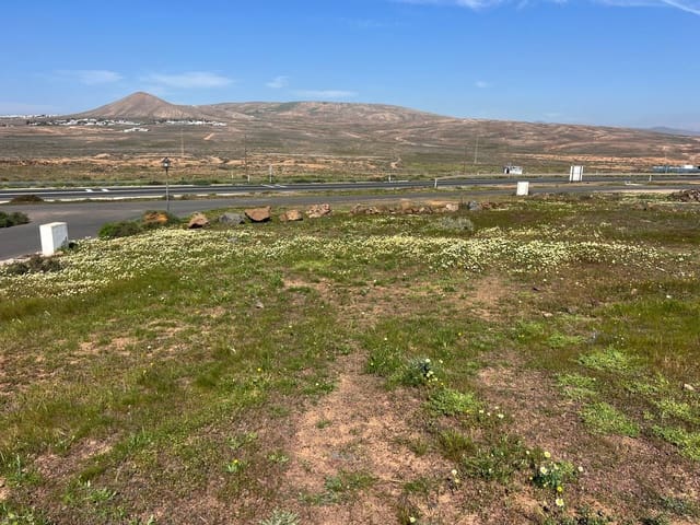 Grunde uden byggetilladelser til salg i Tahiche, Teguise - € 86.000 (Ref: 9620784)