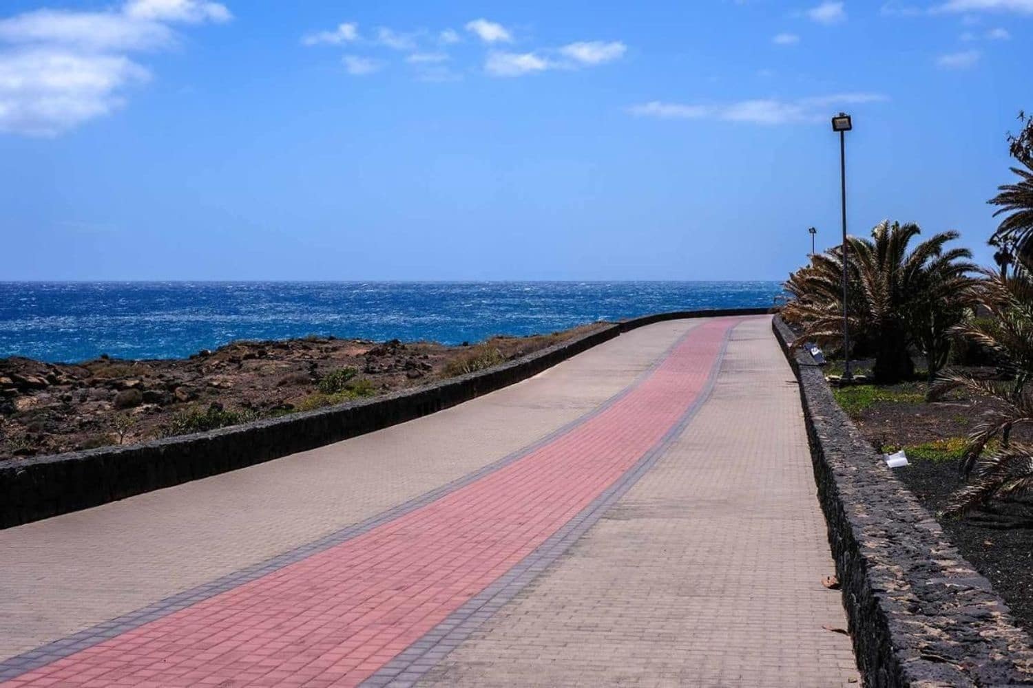 Lägenhet till salu i Costa Teguise med pool garage - 178 000 € (Ref: 9629672)