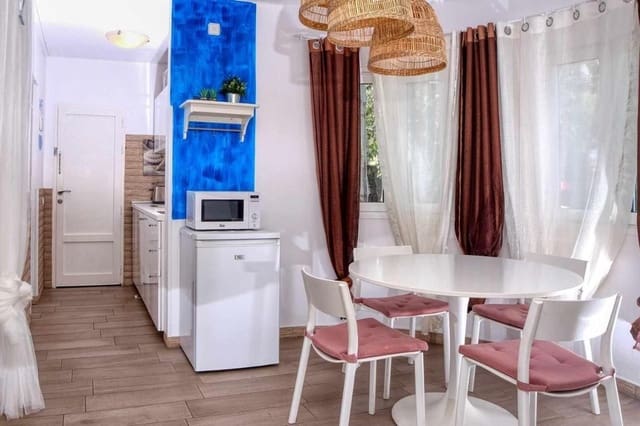 Lägenhet till salu i Costa Teguise, Teguise med pool garage - 178 000 € (Ref: 9629672)