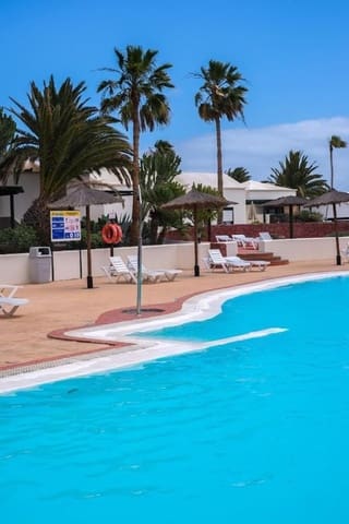 Lägenhet till salu i Costa Teguise, Teguise med pool garage - 178 000 € (Ref: 9629672)