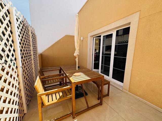 1 soverom Leilighet til leie i Arrecife med garasje - € 1 000 (Ref: 9697985)