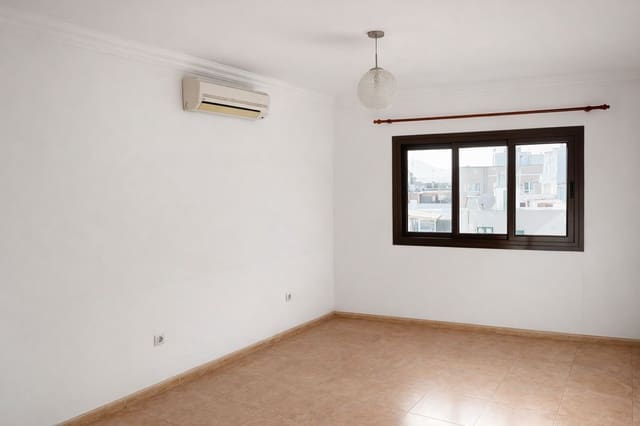 2 chambre Appartement à vendre à Arrecife avec garage - 186 000 € (Ref: 9700314)