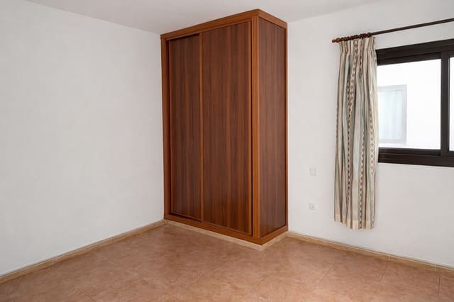 2 chambre Appartement à vendre à Arrecife avec garage - 186 000 € (Ref: 9700314)