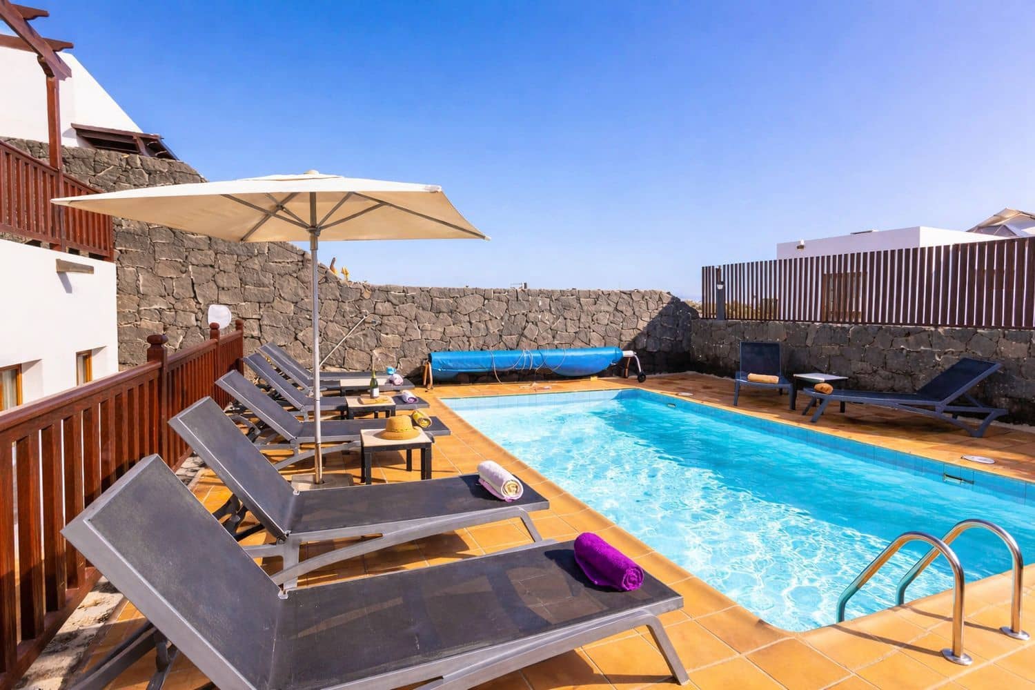 4 bedroom Townhouse for sale in Playa Blanca with pool garage - € 650,000 (Ref: 9741526)