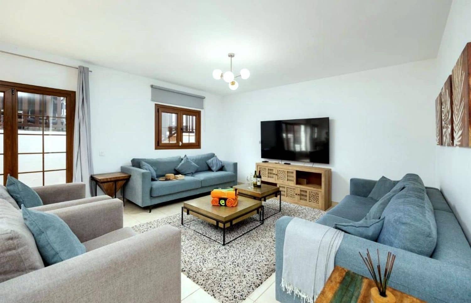 4 bedroom Townhouse for sale in Playa Blanca with pool garage - € 650,000 (Ref: 9741526)