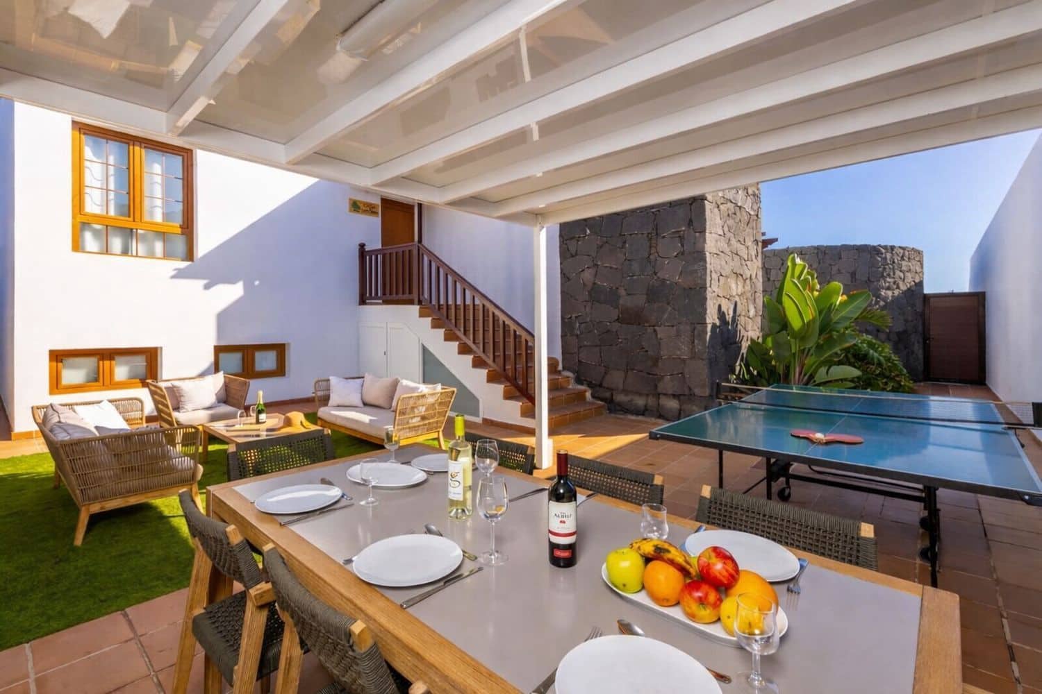 4 bedroom Townhouse for sale in Playa Blanca with pool garage - € 650,000 (Ref: 9741526)