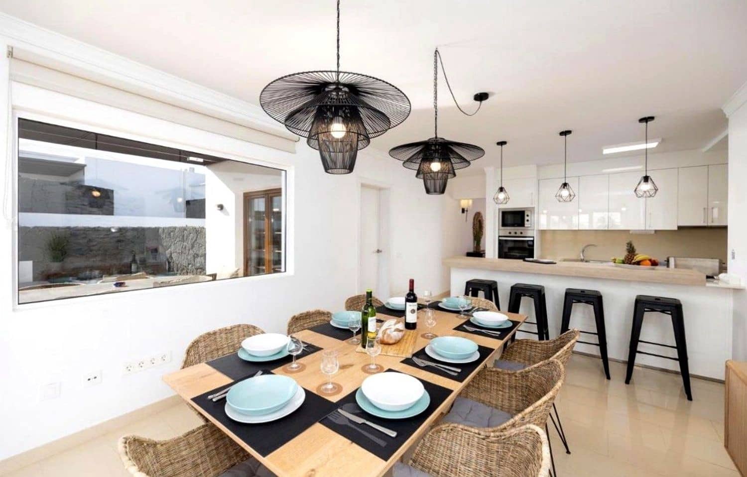 4 bedroom Townhouse for sale in Playa Blanca with pool garage - € 650,000 (Ref: 9741526)