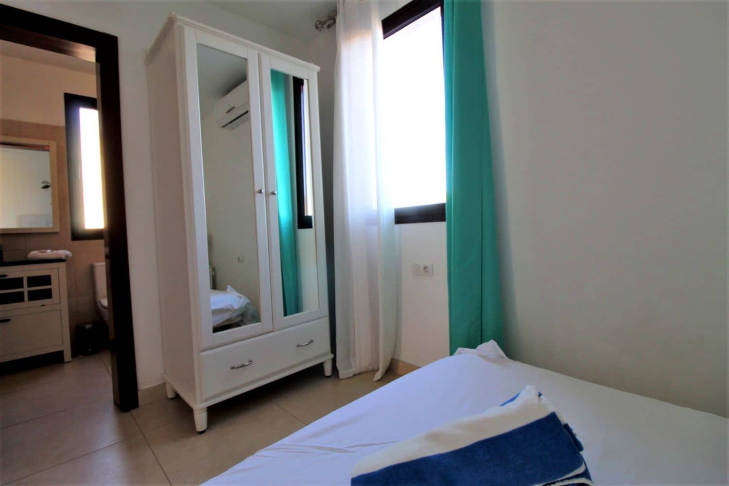 4 soveværelse Villa til salg i Montana Roja med swimmingpool garage - € 640.000 (Ref: 9761599)