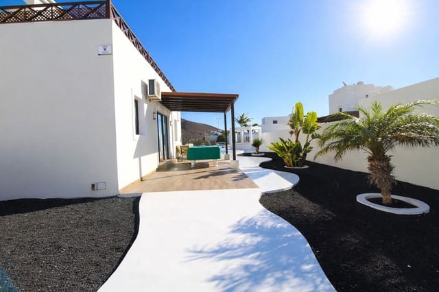 4 soveværelse Villa til salg i Montaña Roja, Yaiza med swimmingpool garage - € 640.000 (Ref: 9761599)
