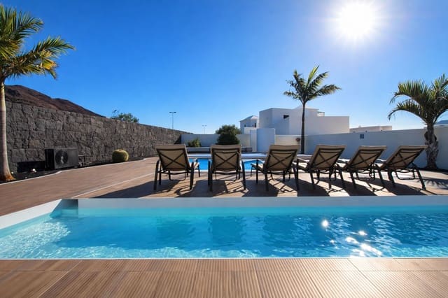 4 soveværelse Villa til salg i Montaña Roja, Yaiza med swimmingpool garage - € 640.000 (Ref: 9761599)